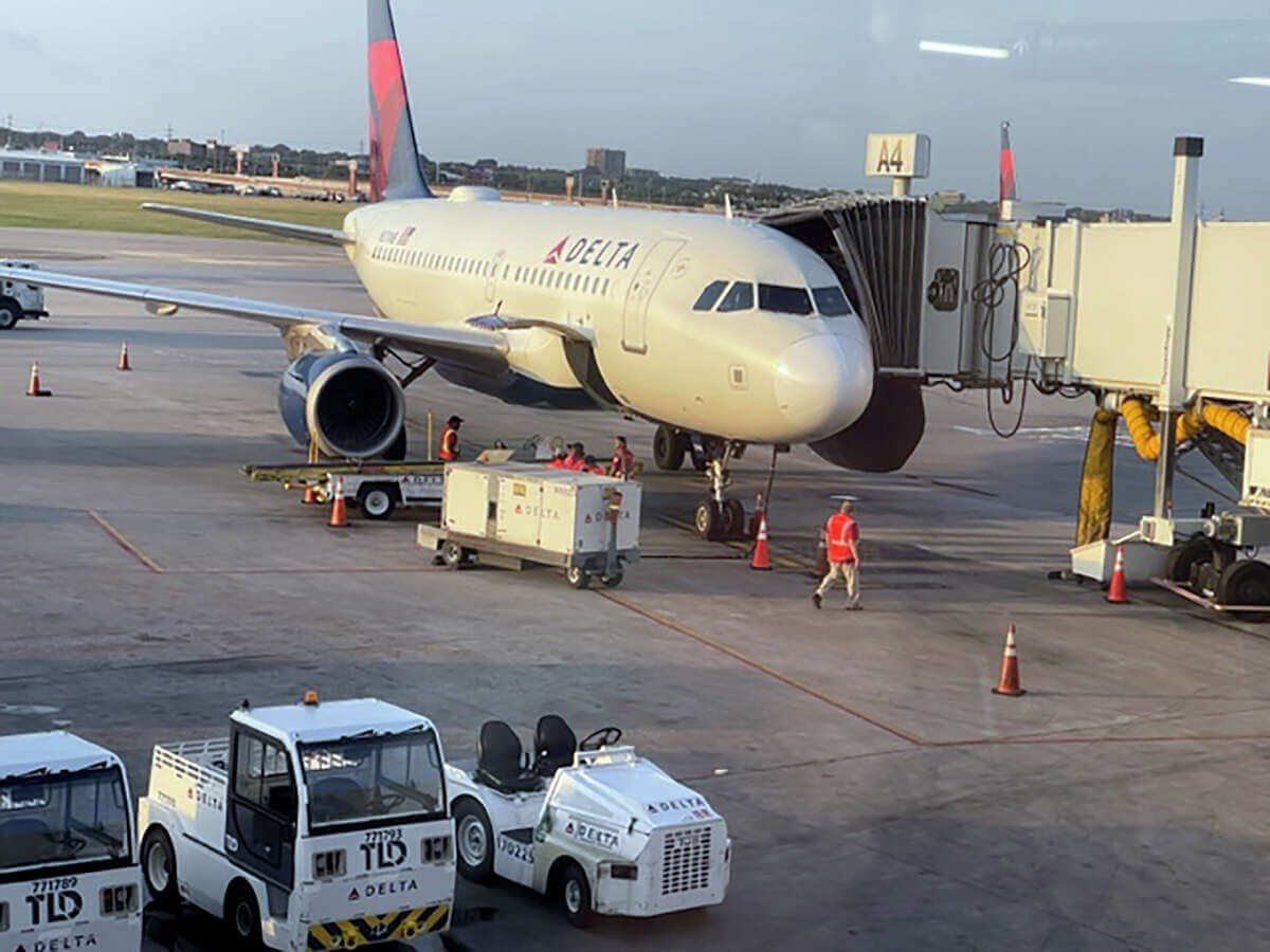 San Antonio Airport Worker Dies
